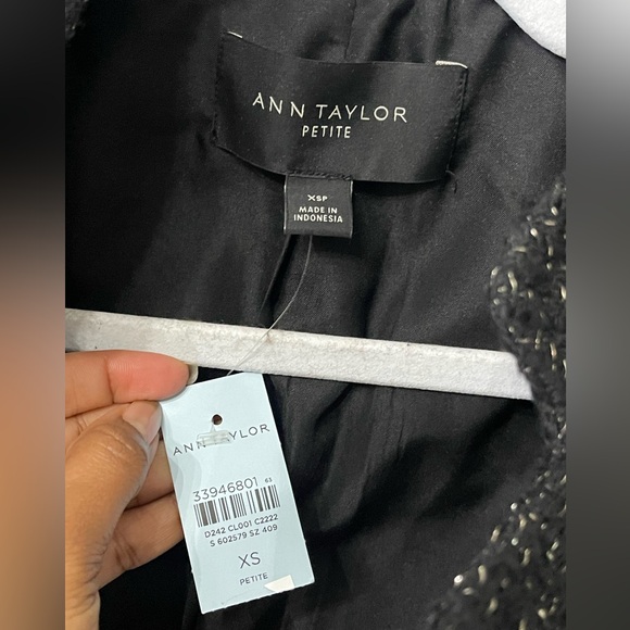 NWT Ann Taylor Double Breasted Tweed Military Coat
Size XS Petite - Picture 14 of 15